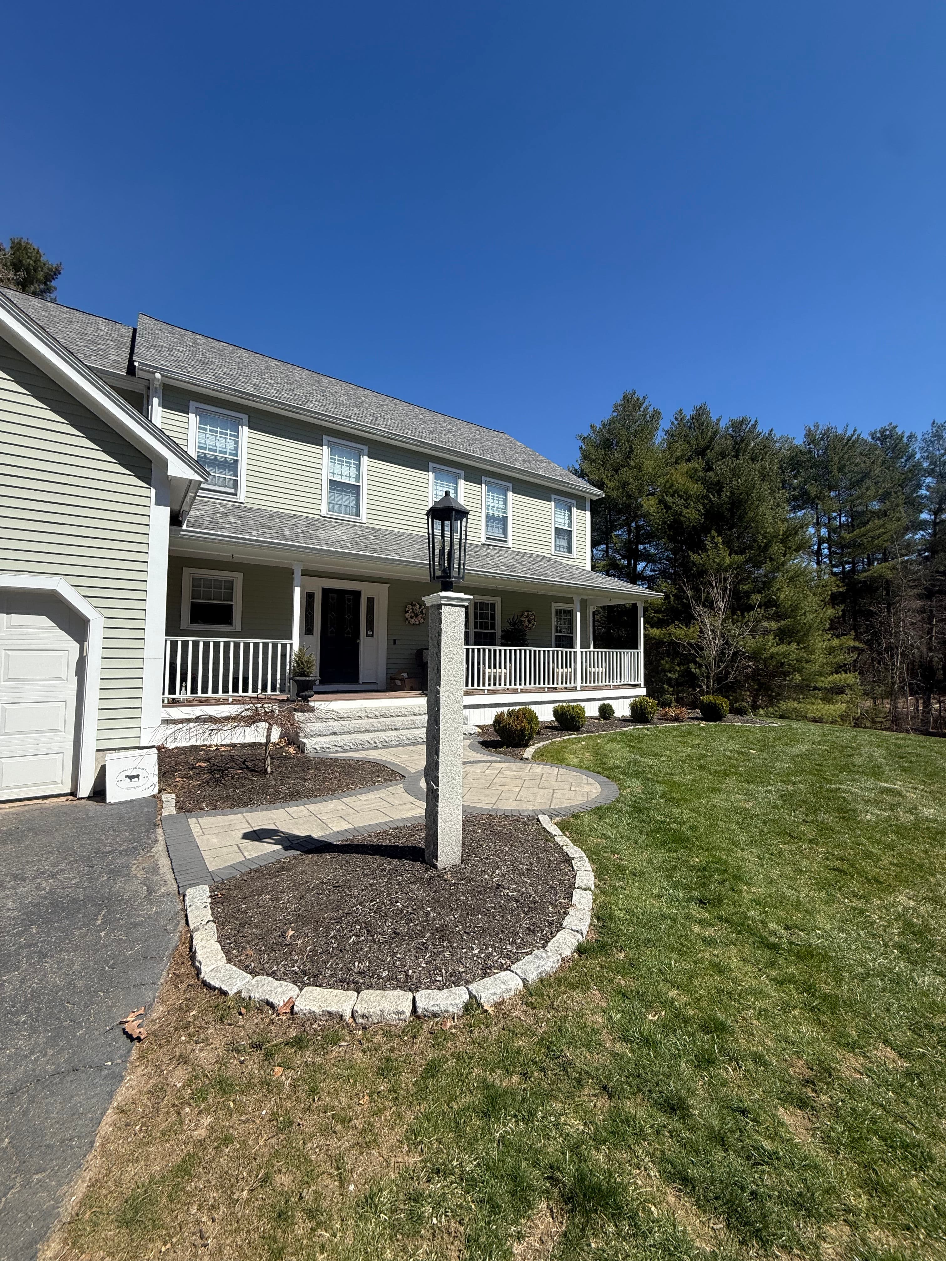 Project Fresh Mulch Makes a Front Yard Look Put Together image