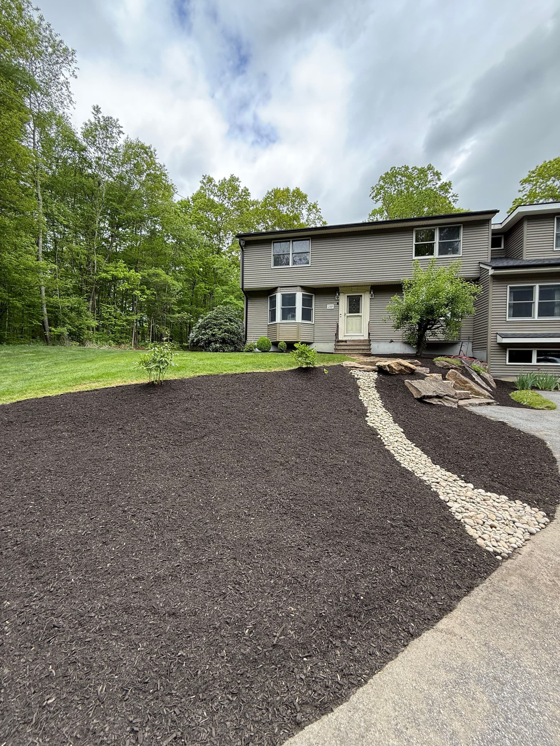 Gallery photos for Spring Garden Makeovers for Suburban Homes: Image #5