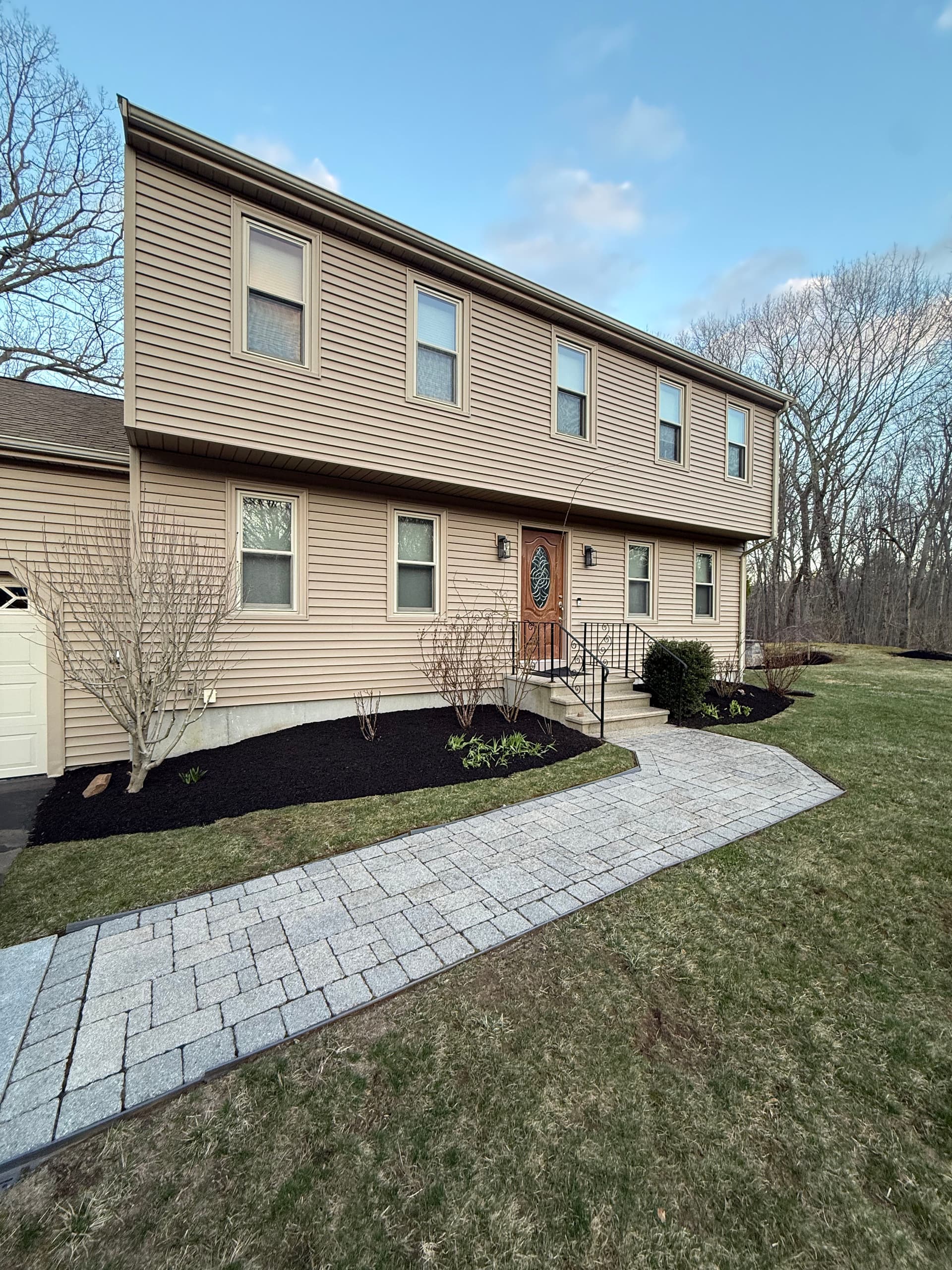 Gallery photos for Fresh Mulch and Paver Hardscape Upgrade Front and Back: Image #1