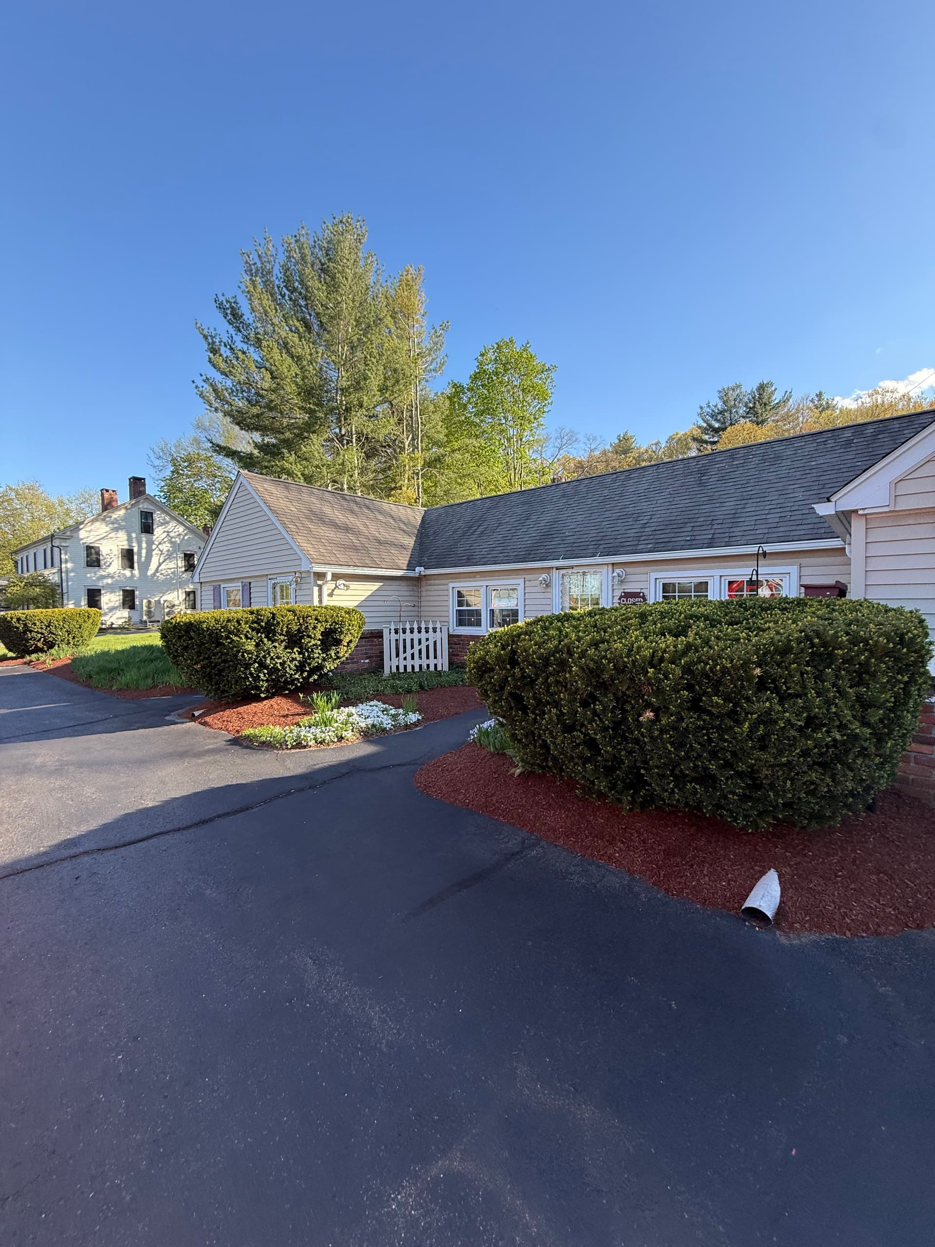 Gallery photos for Fresh Mulch Installs Across Residential and Commercial Properties: Image #4